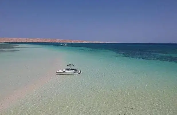 Family Glass Bottom Boat Trip — view 2