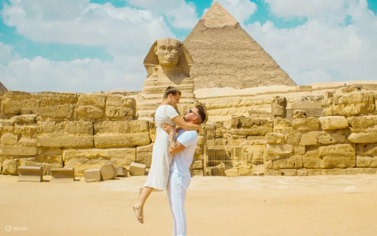 Private Giza Pyramids & Sphinx Tour